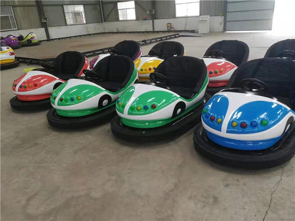 景區(qū)豪華碰碰車